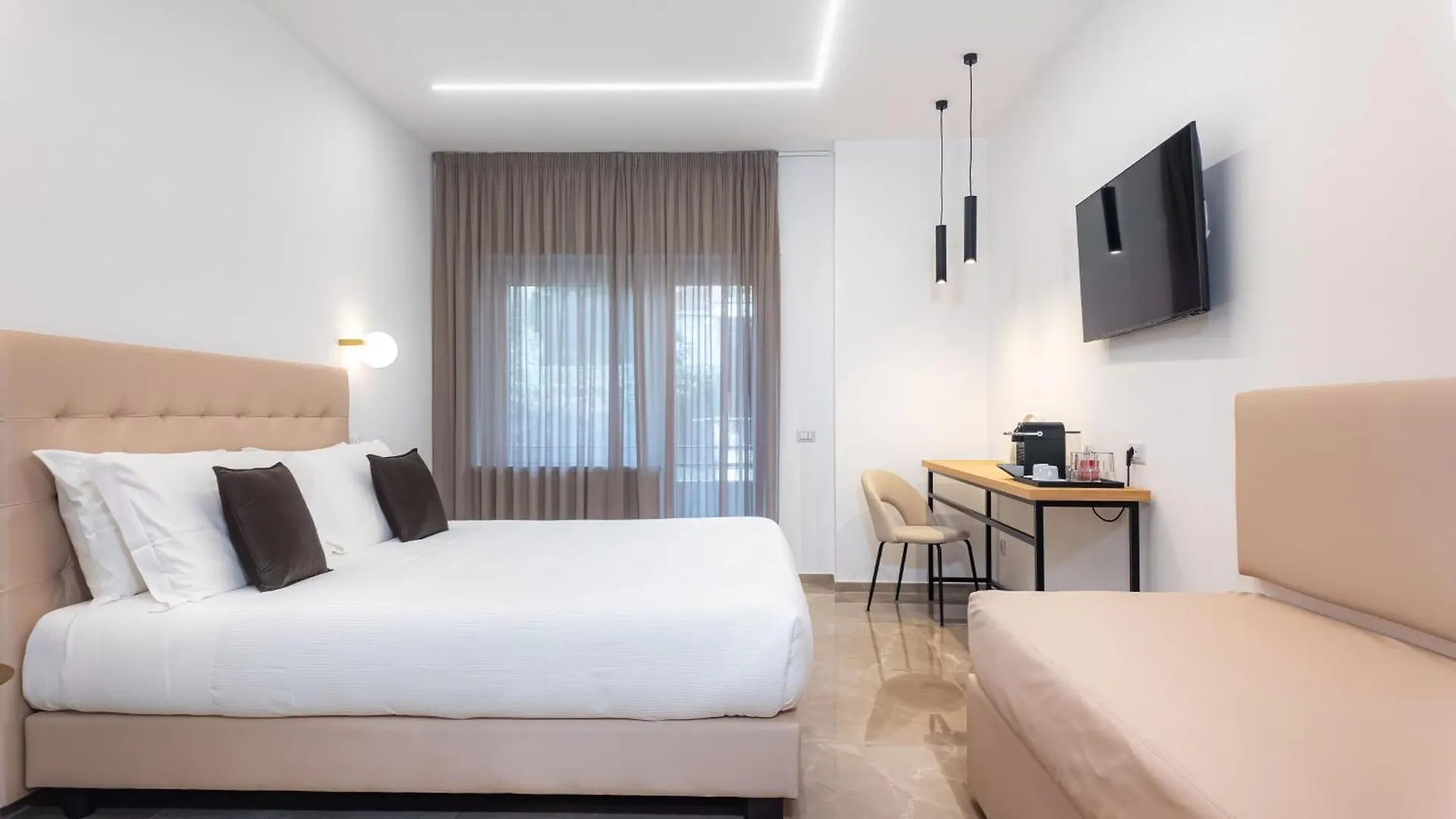 Aura Vatican Suite Rome 0*,  Italy
