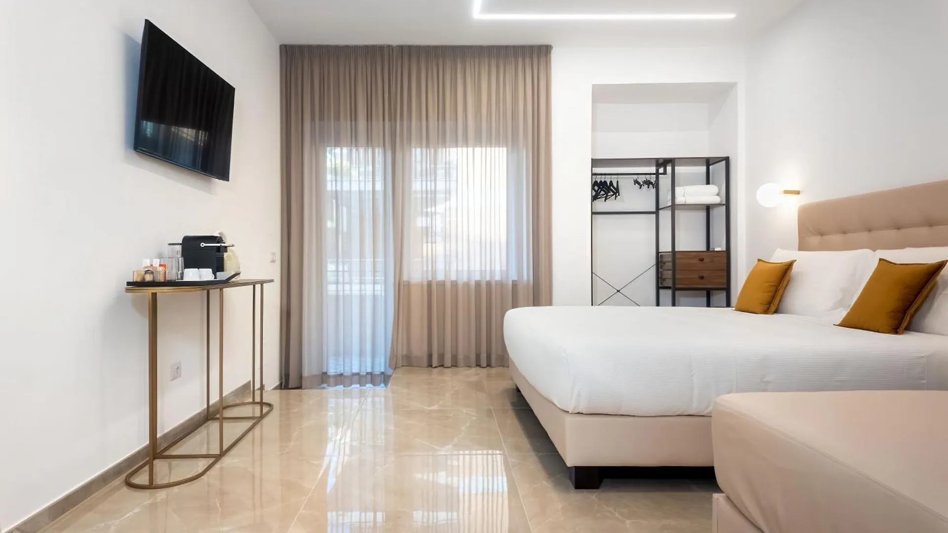 Aura Vatican Suite Rome 0*,