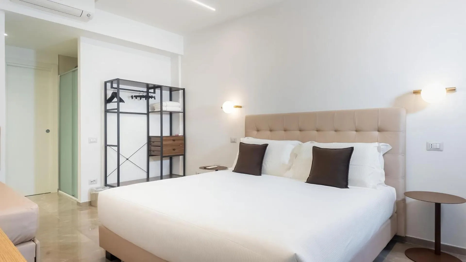 Aura Vatican Suite Rome 0*,  Italy